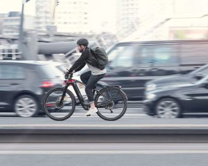 【e-bike×通勤】e-bikeでなるべく汗をかかない通勤方法