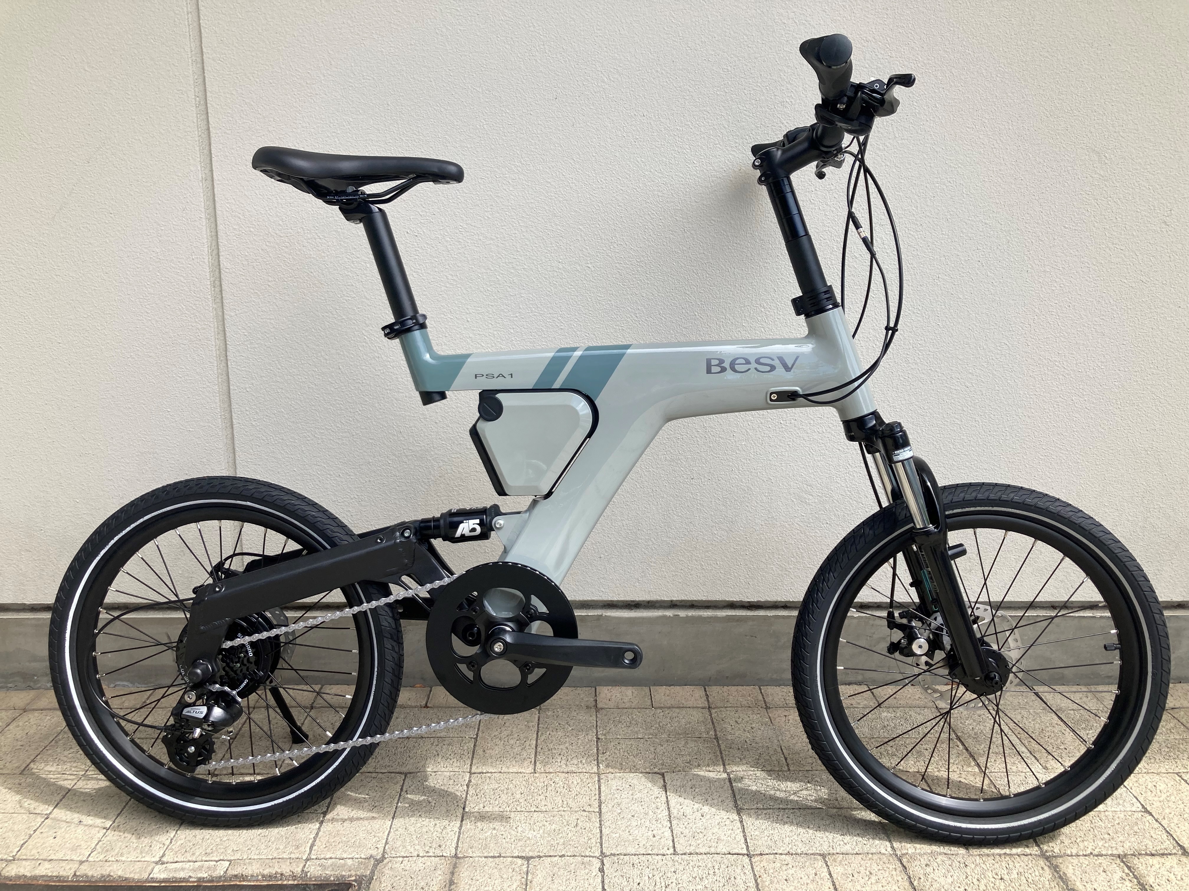 【名古屋星が丘】BESV PSA1待望のニューカラーNardo Gray入荷！＆お買い得アウトレット情報！